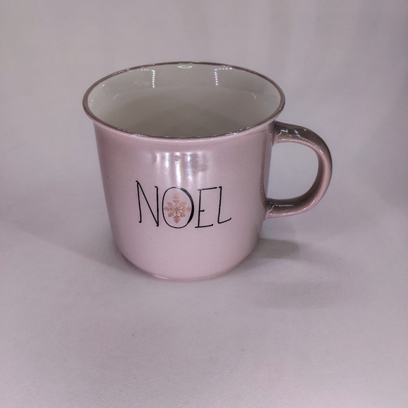 Sleigh Bell Bistro Other - 🏷4/$29! NOEL Snowflake Christmas Taupe Gold Mug Seasonal Holiday Big Winter Cup